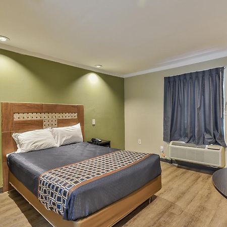 Budgetel Inn And Suites Raleigh Exterior photo